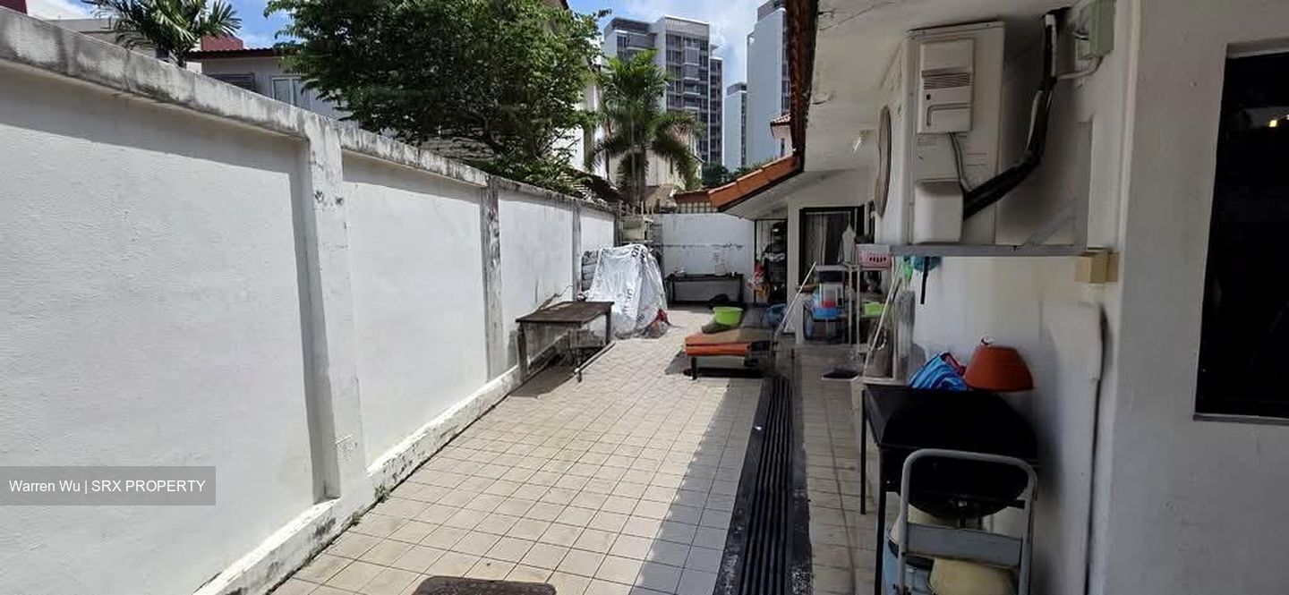 Simon Road (D19), Terrace #547608261